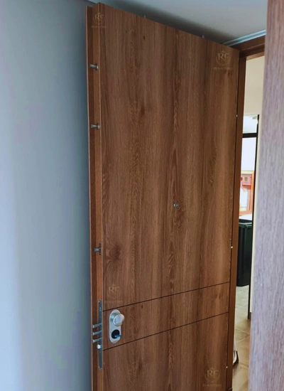 Instalación de puerta de seguridad en vivienda de Chía, Cundinamarca por Royal Fort