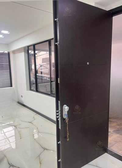 Puerta de seguridad económica con instalación incluida en Bogotá y Cundinamarca